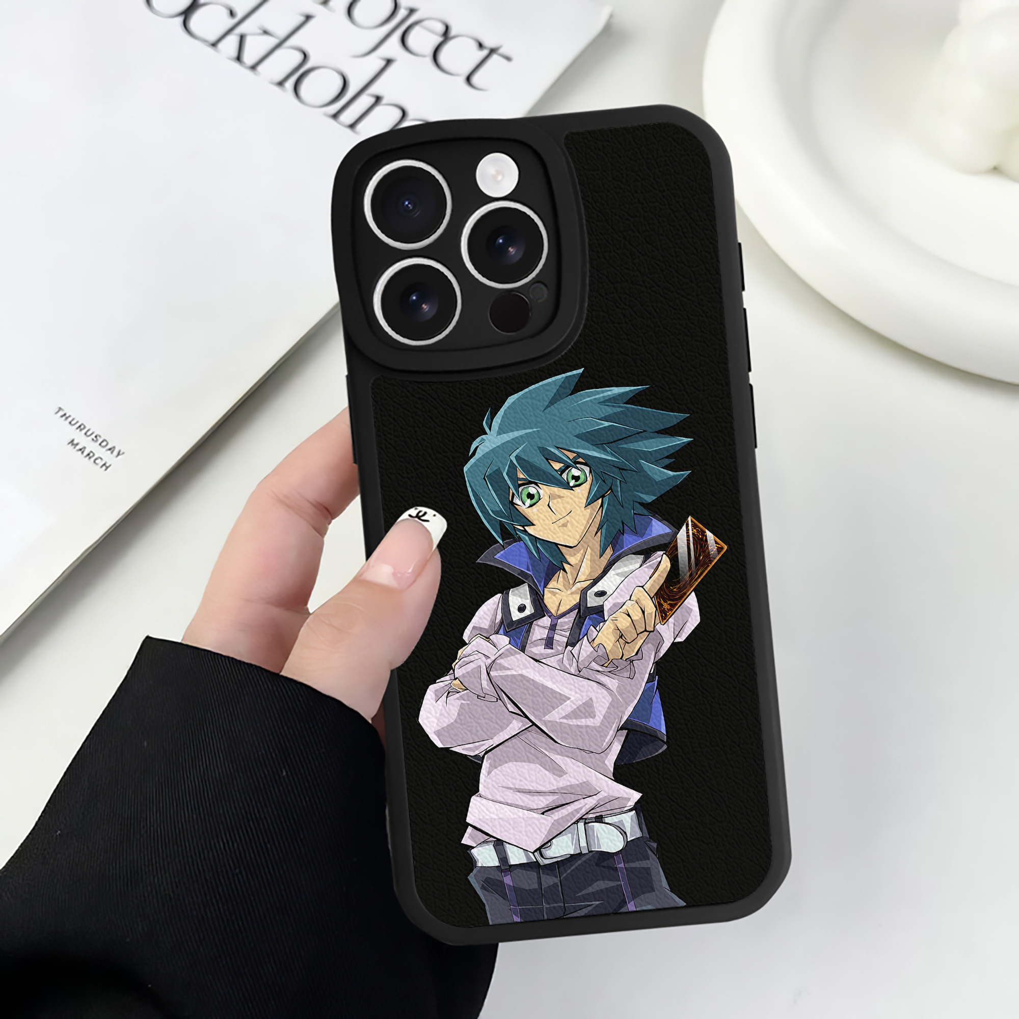 遊☆戯☆王 Yu-Gi-Oh! 【iPhone 16シリーズ対応】シリコンスマホケース（レザー調） 材質：シリコン